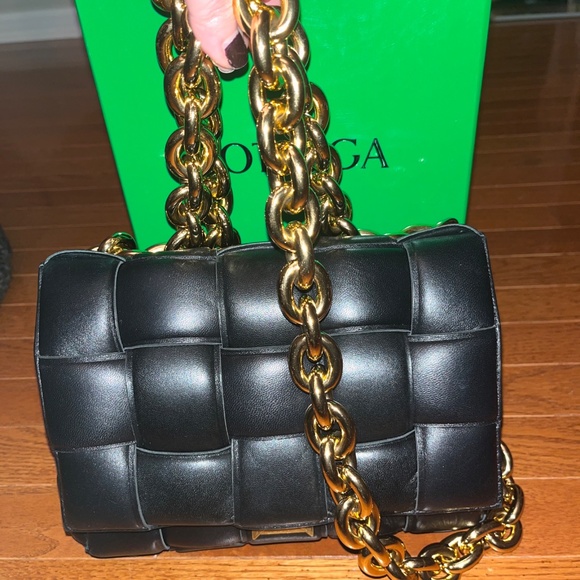 BOTTEGA VENETA BLACK CASSETTE CHAIN GOLD BAG QUILTED - Picture 3 of 6